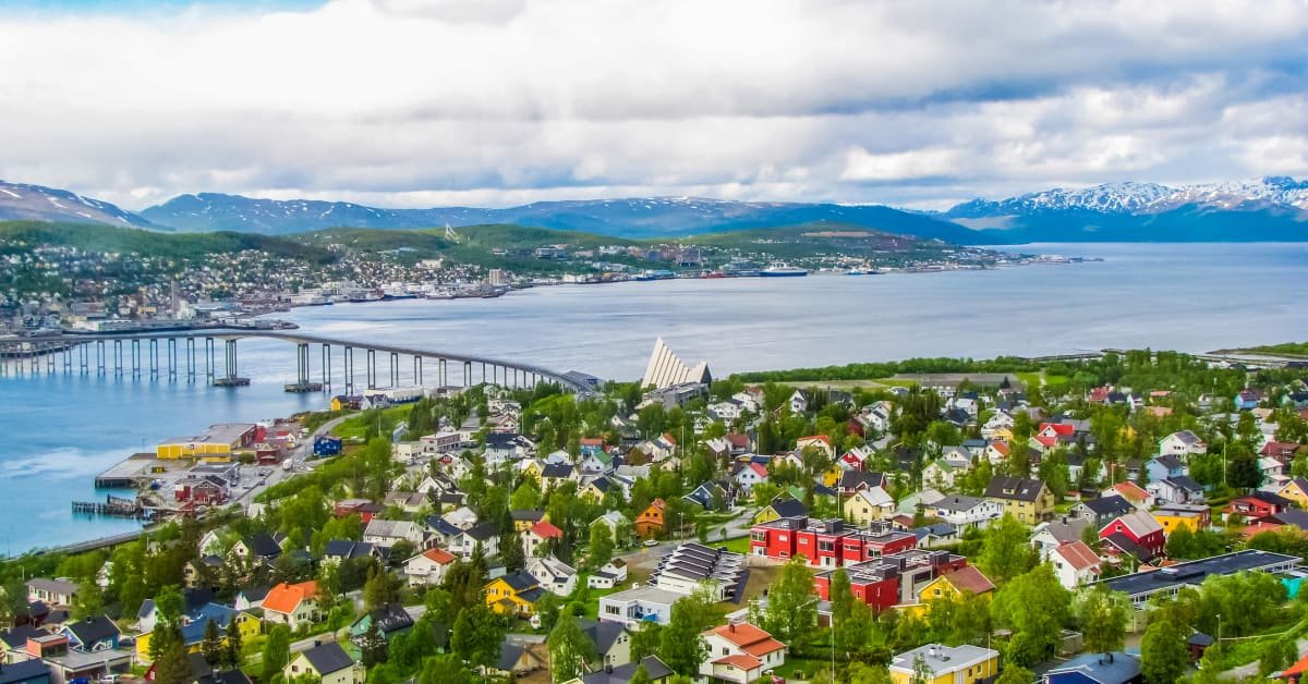 Faro - Tromso: Viagem Facilmente